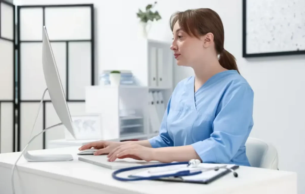 Médecin se connecte sur Madeformed Pro